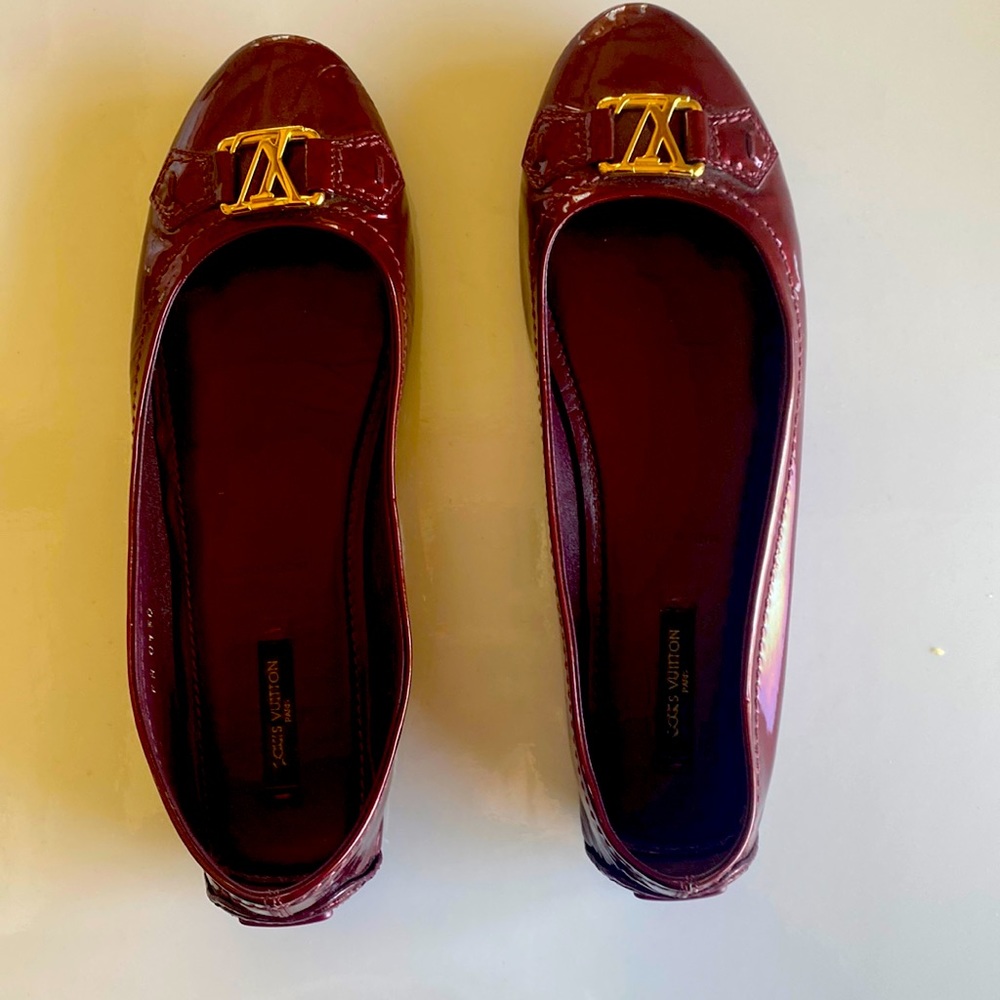 Louis Vuitton Burgundy Patent Leather Oxford Ballet Flats, size 39.